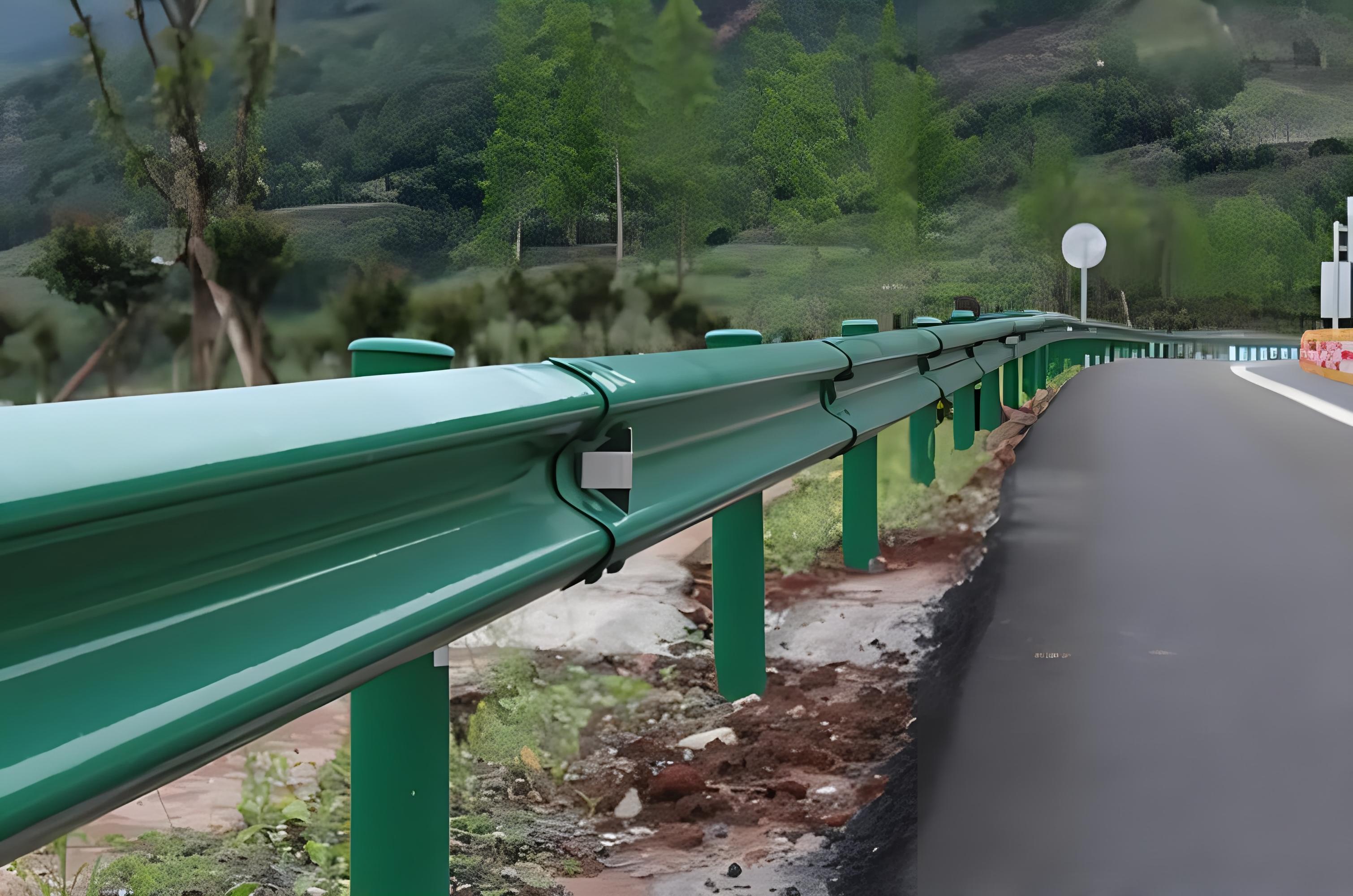德宏波形护栏保护道路安全的重要设施